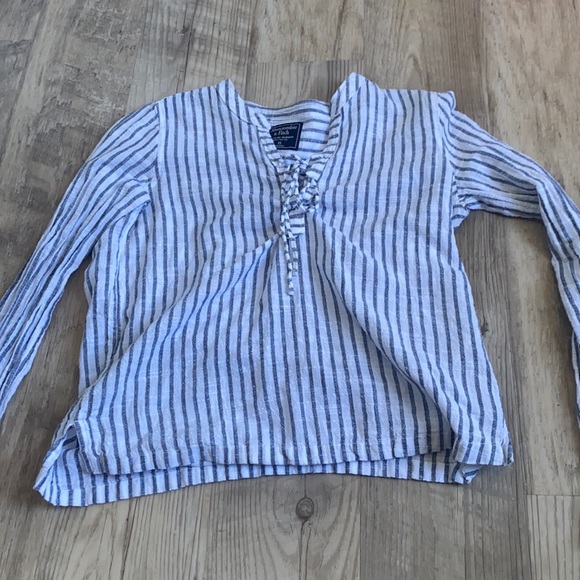 blue and white top - Picture 1 of 4